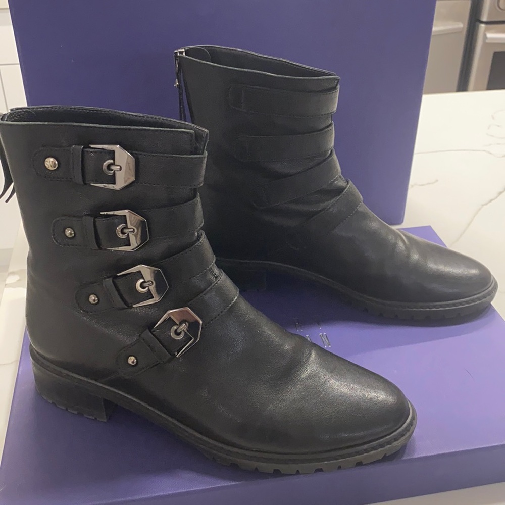 Stuart Weitzman leather combat boots. In EXCELLENT conditions.